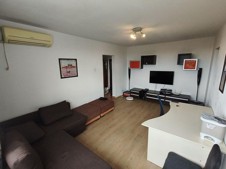 Apartament cu 2 camere semidecomandat, mobilat în Tineretului