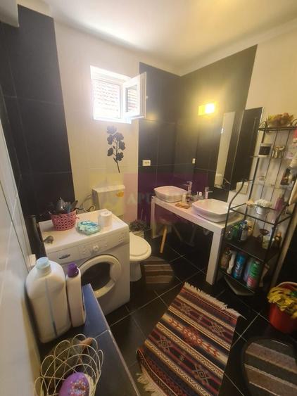 Duplex cu 4 camere cu Canalizare în Brebu