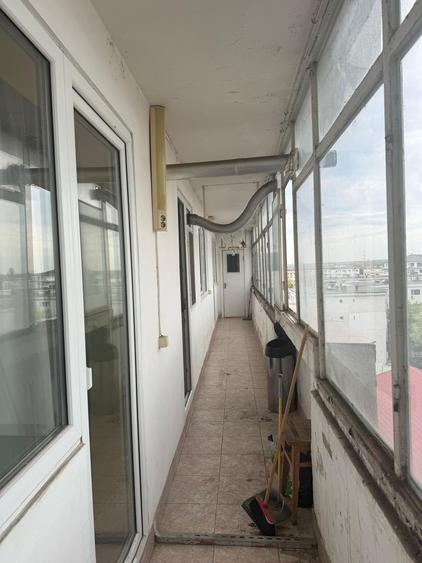 Apartament cu 4 camere decomandat, mobilat în Micro 18