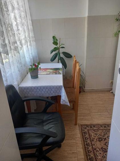 Garsonieră decomandată în Calea București