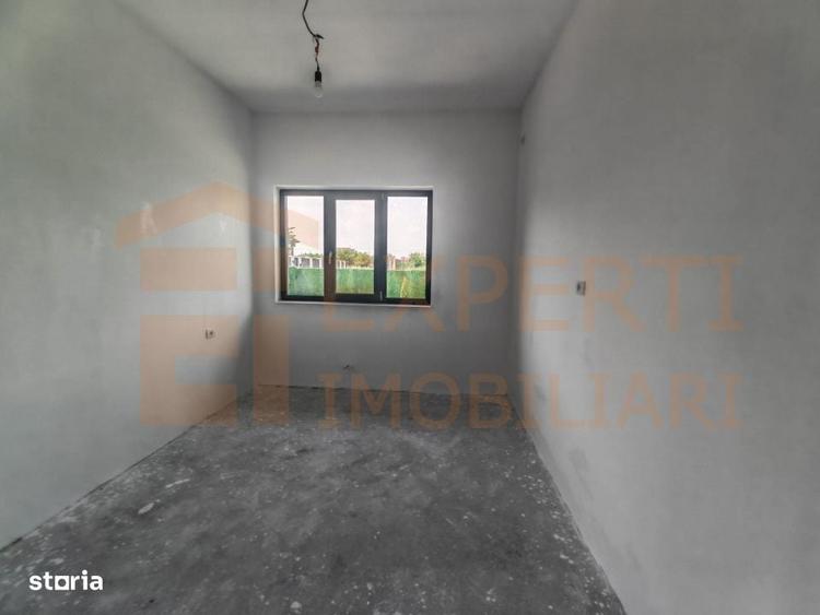 Casă cu 4 camere în Cumpăna