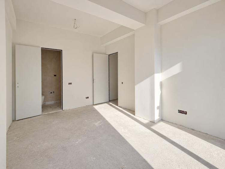 Apartament cu 3 camere decomandat în Domenii
