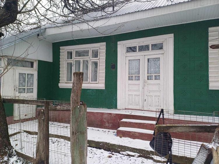 Casă cu 2 camere în Cozmești