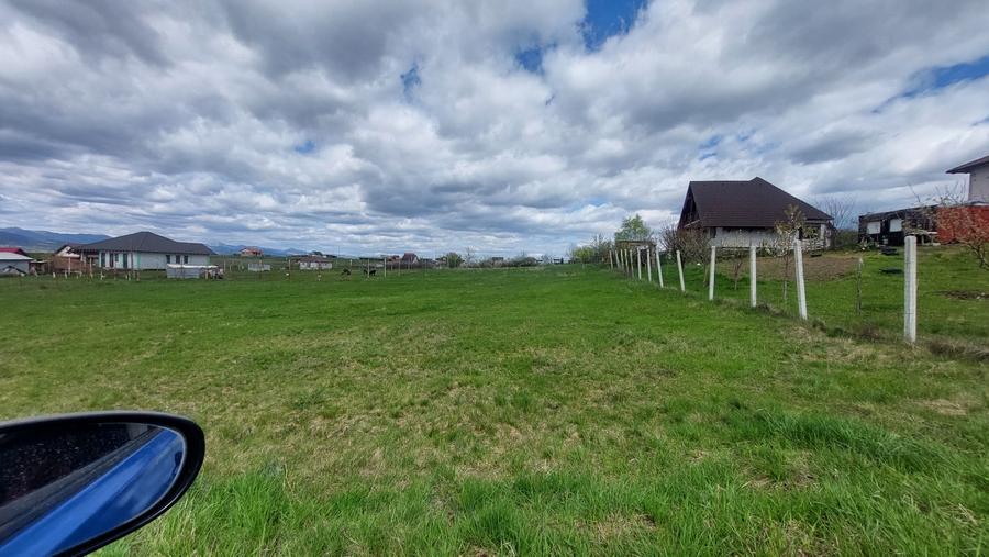 Teren Construcții intravilan de 976 mp, în Sud-Est