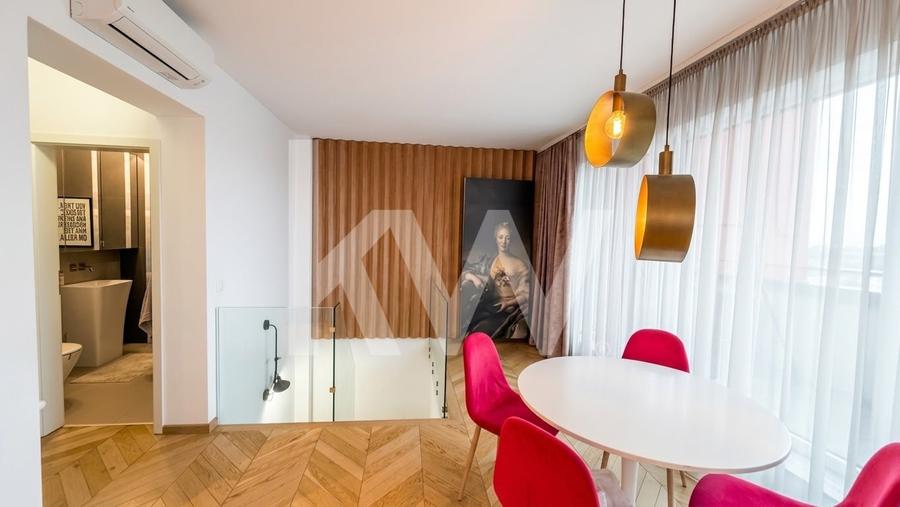 Apartament cu 4 camere decomandat, mobilat în Tractorul