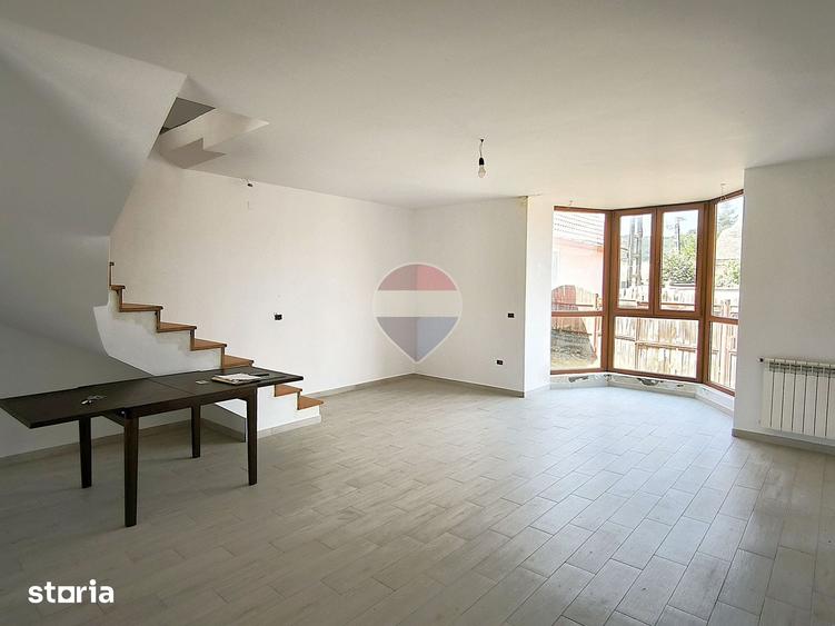 Casă cu 4 camere cu Teren 401 Mp în Hoghilag