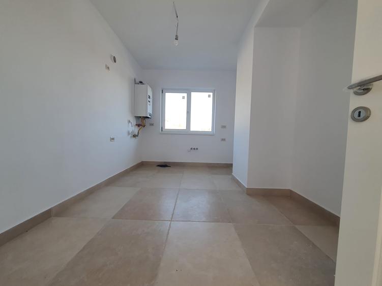 Duplex cu 4 camere cu Canalizare în Bucium