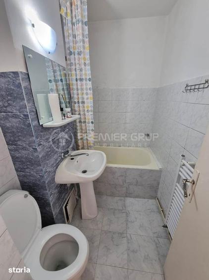 Apartament cu 3 camere decomandat în Dacia