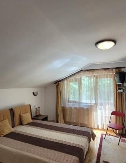 Duplex cu 4 camere cu Canalizare în Râu de Mori