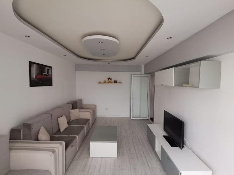 Apartament cu 2 camere circular, mobilat în Tomis II