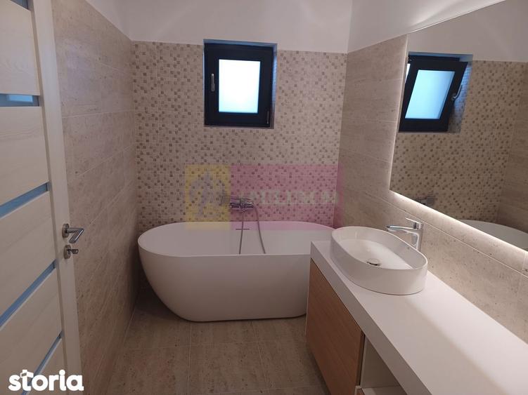 Casă cu 4 camere cu Teren 505 Mp în Săbăreni