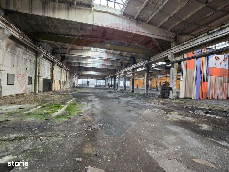 DE INCHIRIAT Spa?iu industrial de 3,150 mp in zona Sud - 2