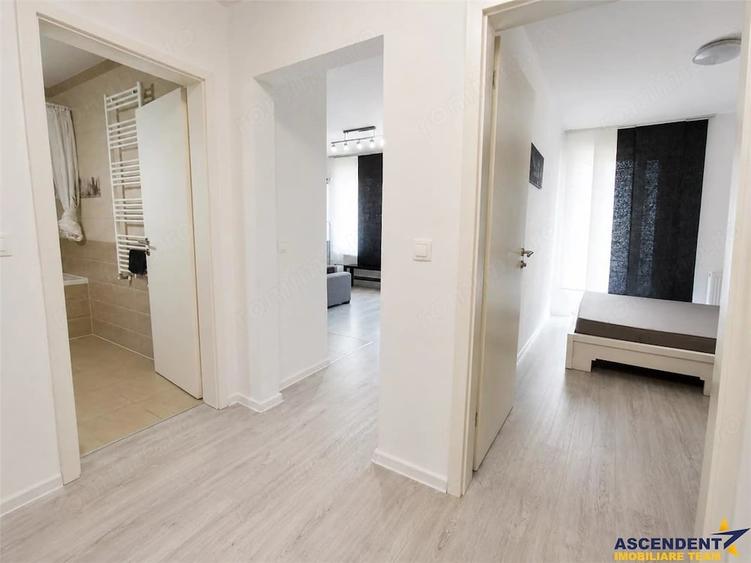 Apartament cu 2 camere decomandat în Tractorul