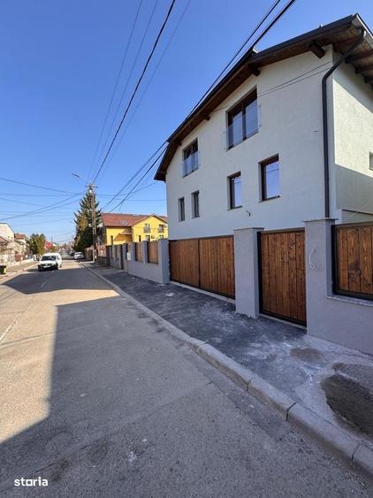 Casă cu 4 camere în Gruia