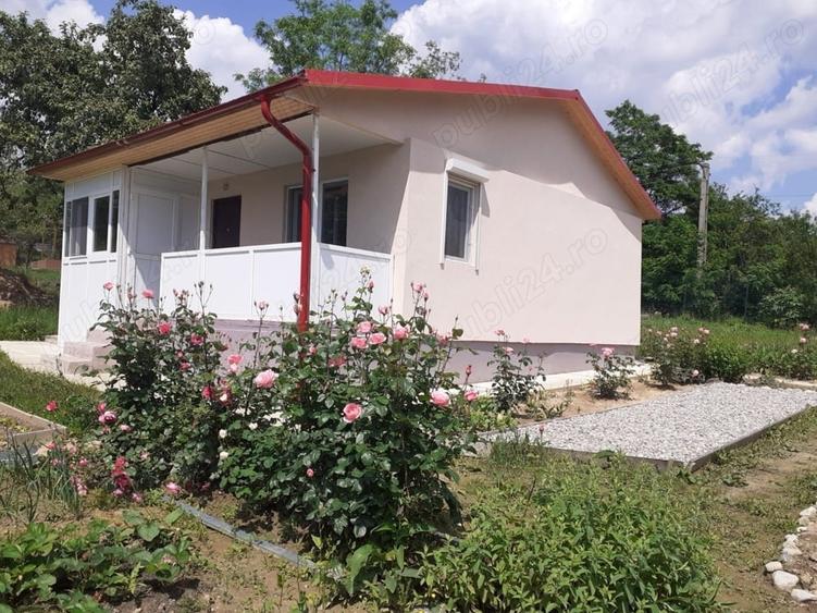 Casă cu 2 camere cu Teren 2200 Mp în Marița