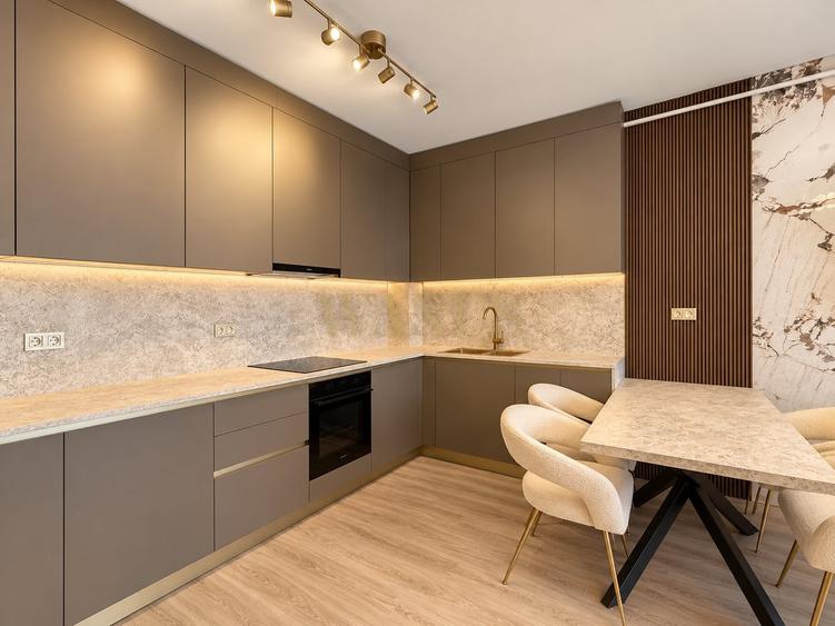 Apartament cu 2 camere semidecomandat, mobilat în Florești