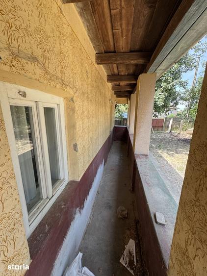 Casă cu 2 camere cu Teren 2877 Mp în Lazuri