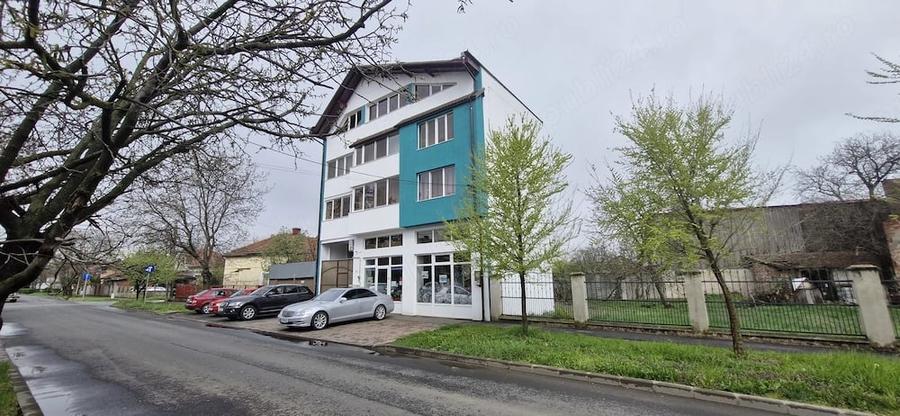 Spațiu comercial, de 740 mp, în Bălcescu