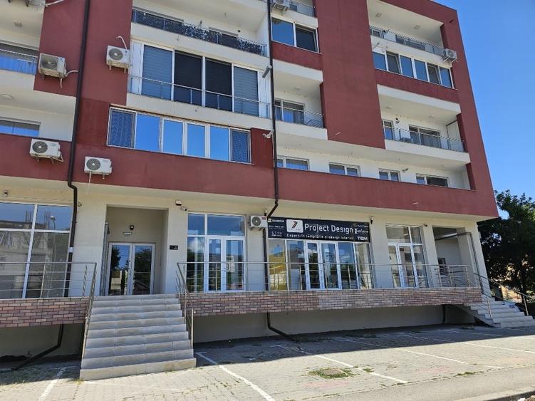 Spațiu comercial, de 151 mp, în 1 Mai