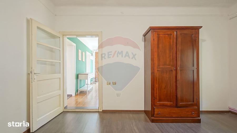 Casă cu 3 camere decomandat cu Teren 700 Mp în Craiter