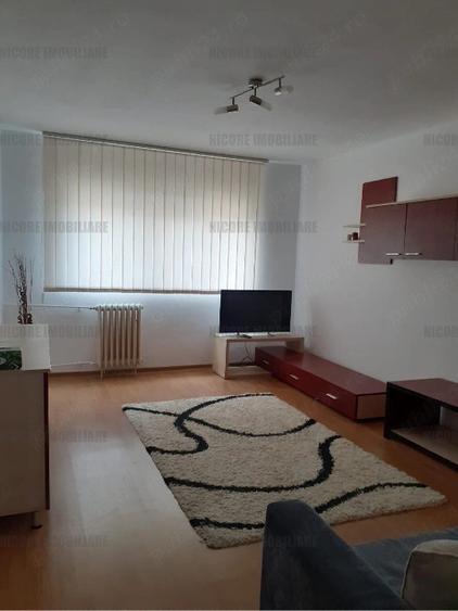 Apartament cu 2 camere decomandat în Girocului