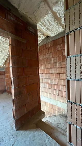 Duplex cu 3 camere cu Canalizare în Moșnița Nouă