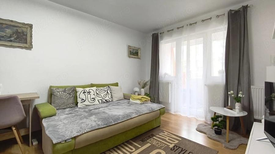 Apartament cu 2 camere decomandat în Piața Centrală
