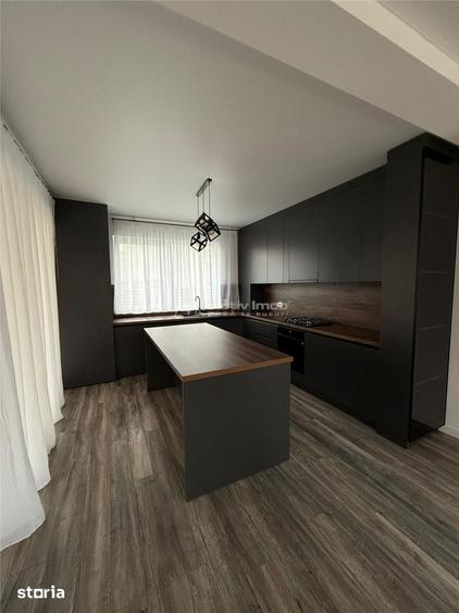 Casă cu 4 camere cu Teren 380 Mp în Corbeanca