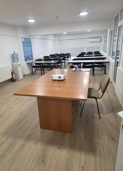 Spațiu comercial, de 120 mp, în Dosu Bricii
