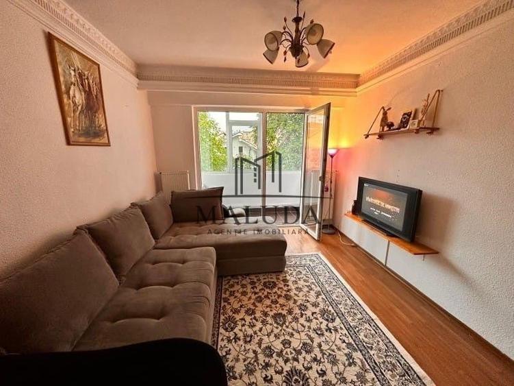 Apartament cu 3 camere semidecomandat, mobilat în Găvana 2