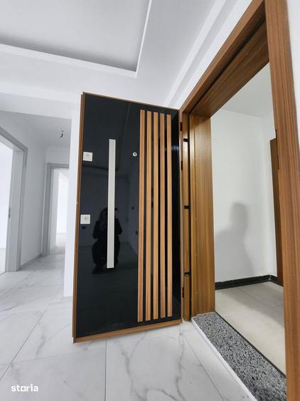 Apartament cu 3 camere în Titan — fotografia 1