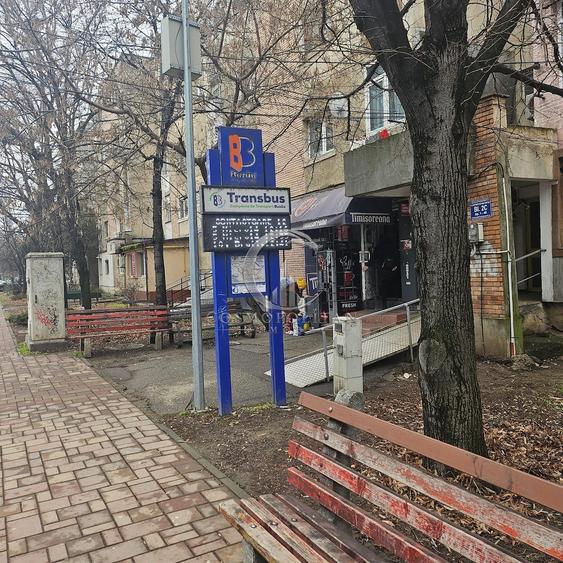 Spațiu comercial, de 30 mp, în Contactoare