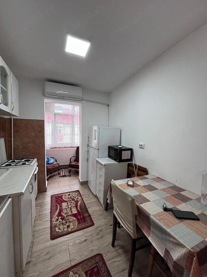 Apartament cu 2 camere decomandat în Canta