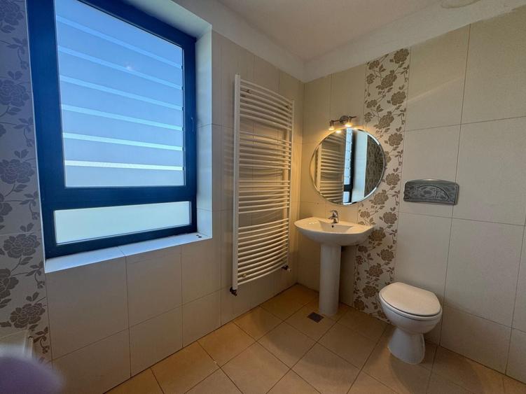 Apartament cu 2 camere semidecomandat, mobilat în Băneasa
