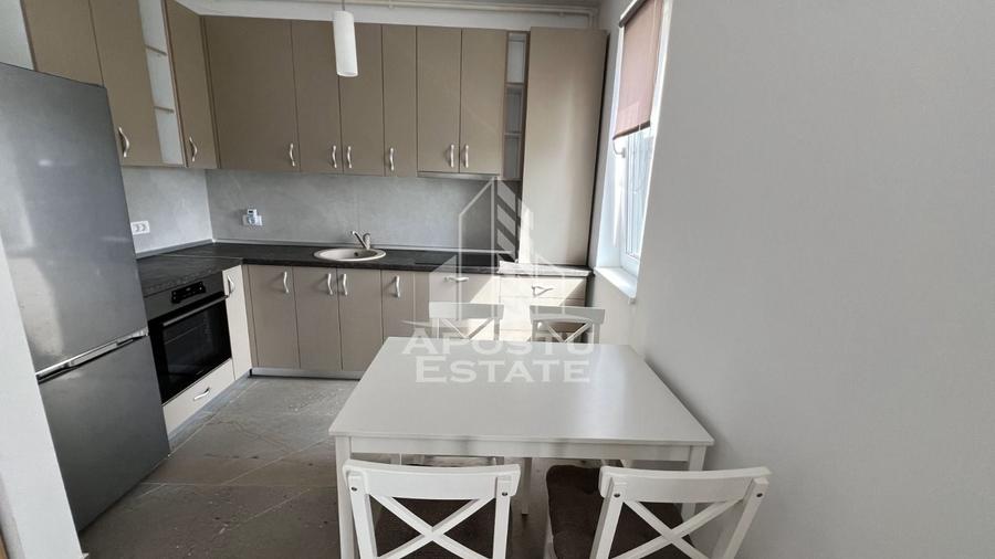 Apartament cu 2 camere semidecomandat, mobilat în Dumbrăvița