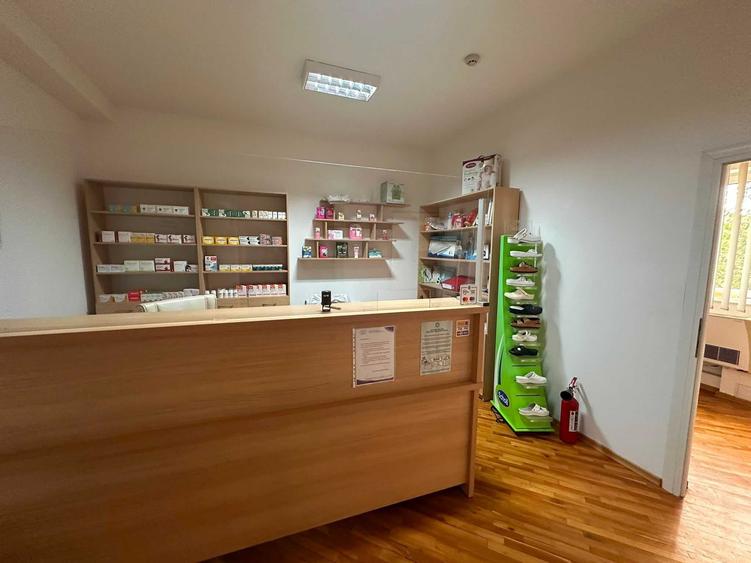 Spațiu comercial, de 1,000 mp, în Sângeorgiu de Mureș