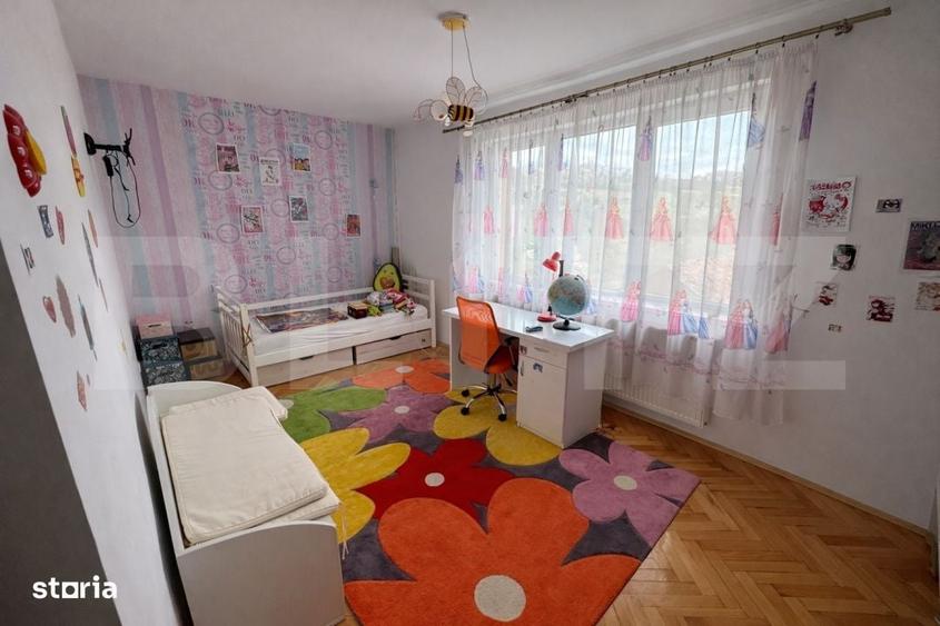 Casă cu 4 camere cu Teren 1000 Mp în Central