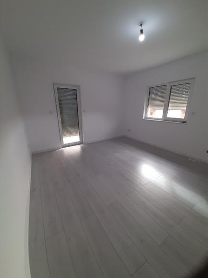 Casă individuală cu 5 camere cu Teren 370 Mp în Ștefănești