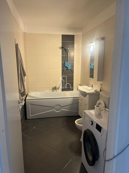 Apartament cu 3 camere decomandat în Tudor