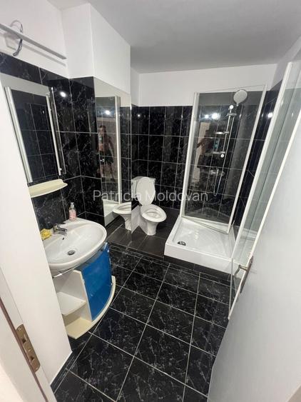 Apartament de vanzare zona Micro 1 in spatele bisericii-Materna
