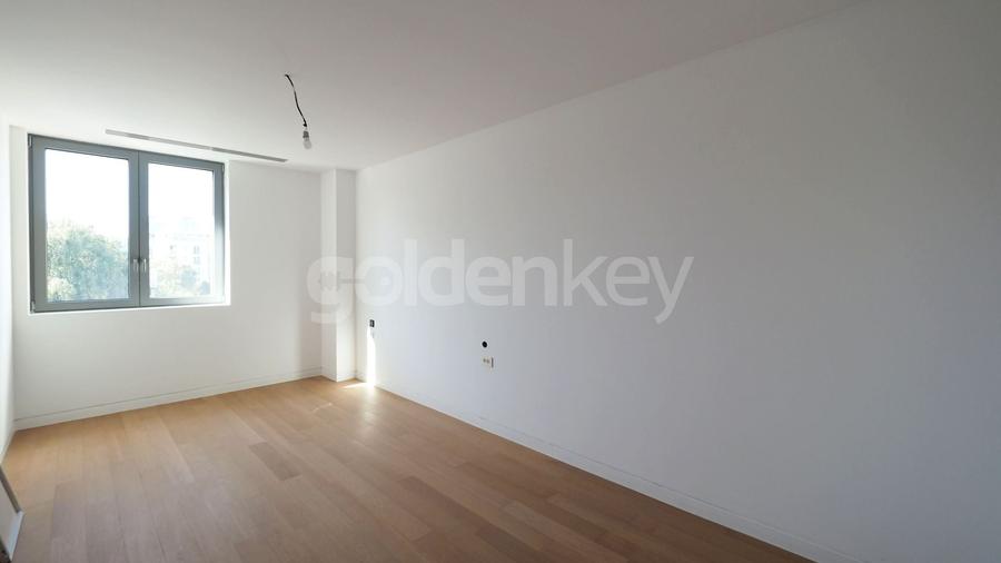 Apartament cu 4 camere decomandat în Floreasca