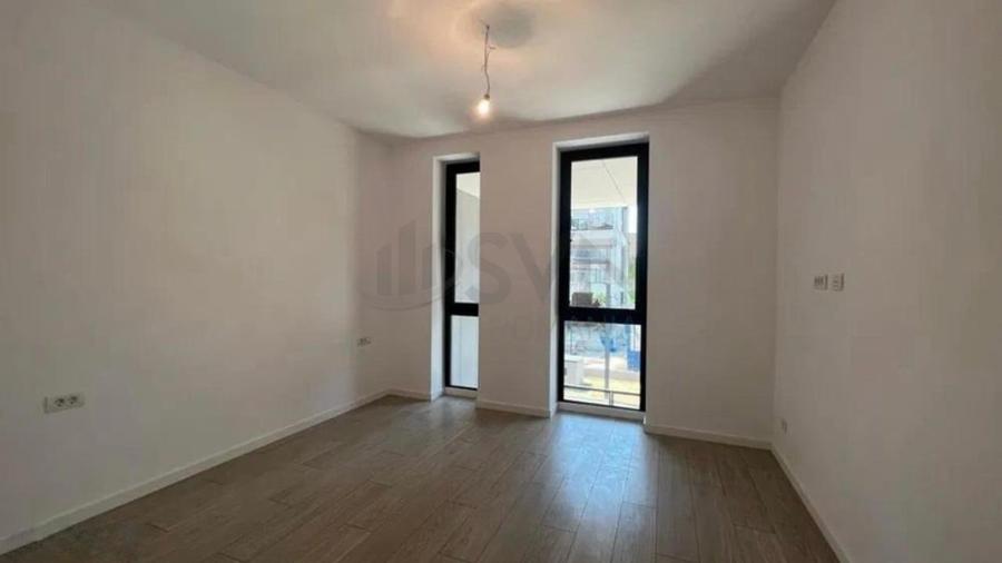 Apartament cu 3 camere semidecomandat, mobilat în Herăstrău