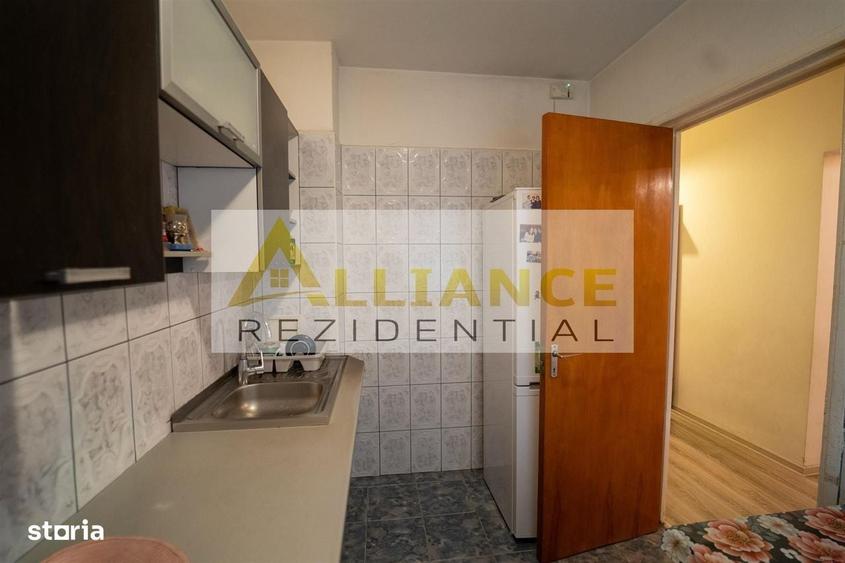Apartament cu 3 camere în Tineretului