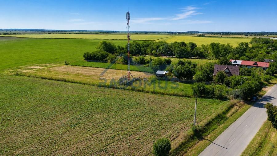 Teren agricol intravilan de 1726 mp, în Malamuc