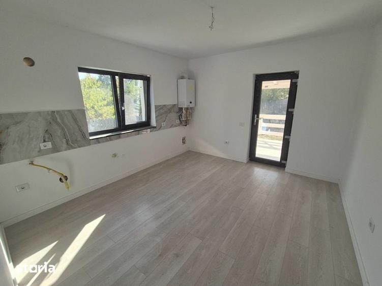 Casă cu 4 camere cu Teren 170 Mp în Central