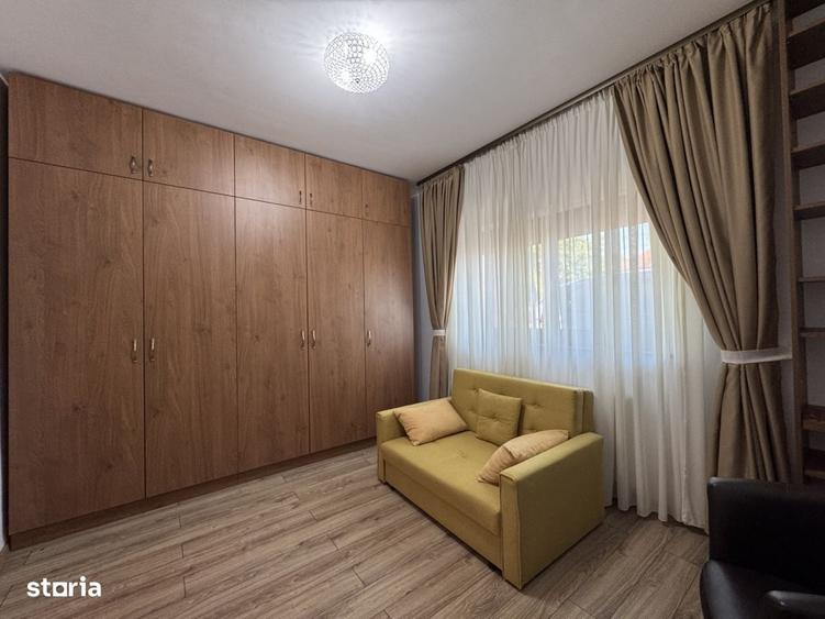Casă cu 4 camere în Dumbrăvița
