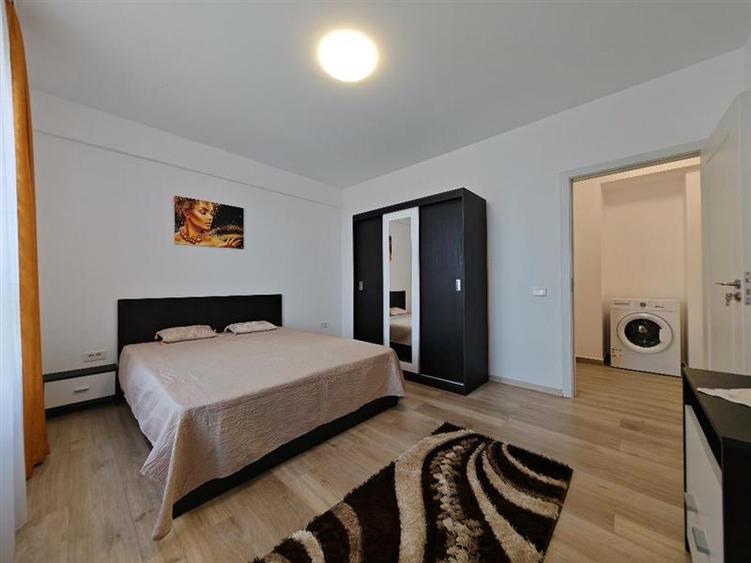 Apartament cu 2 camere decomandat, mobilat în Cristian