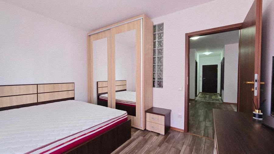 Apartament cu 3 camere nedecomandat în Nufărul