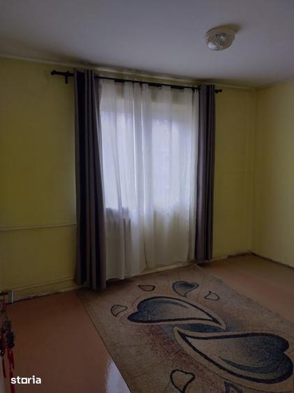 Apartament cu 2 camere semidecomandat în Ferentari