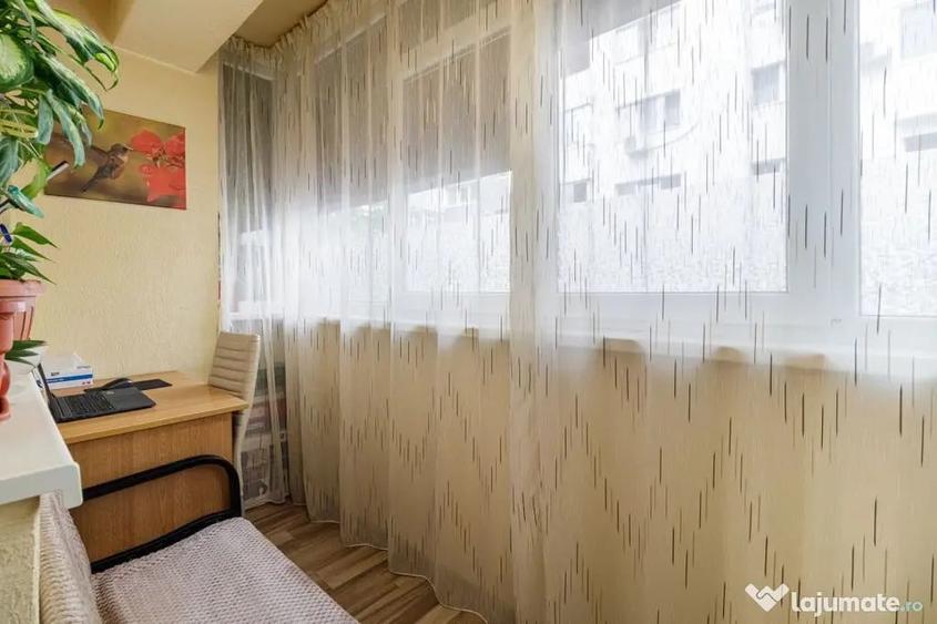 Apartament cu 2 camere decomandat în Apărătorii Patriei